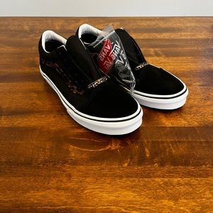 Women’s Vans. Cheetah Print/BLACK suede tips. 8 in women’s. 6.5 juniors NWT.